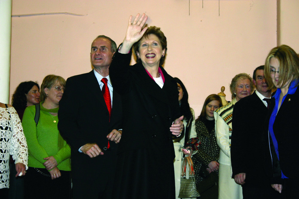 President President Mary McAleese at The Knitting Map, St Luke's Church, Cork Nov 2005 Phot. Michael McSweeney ©